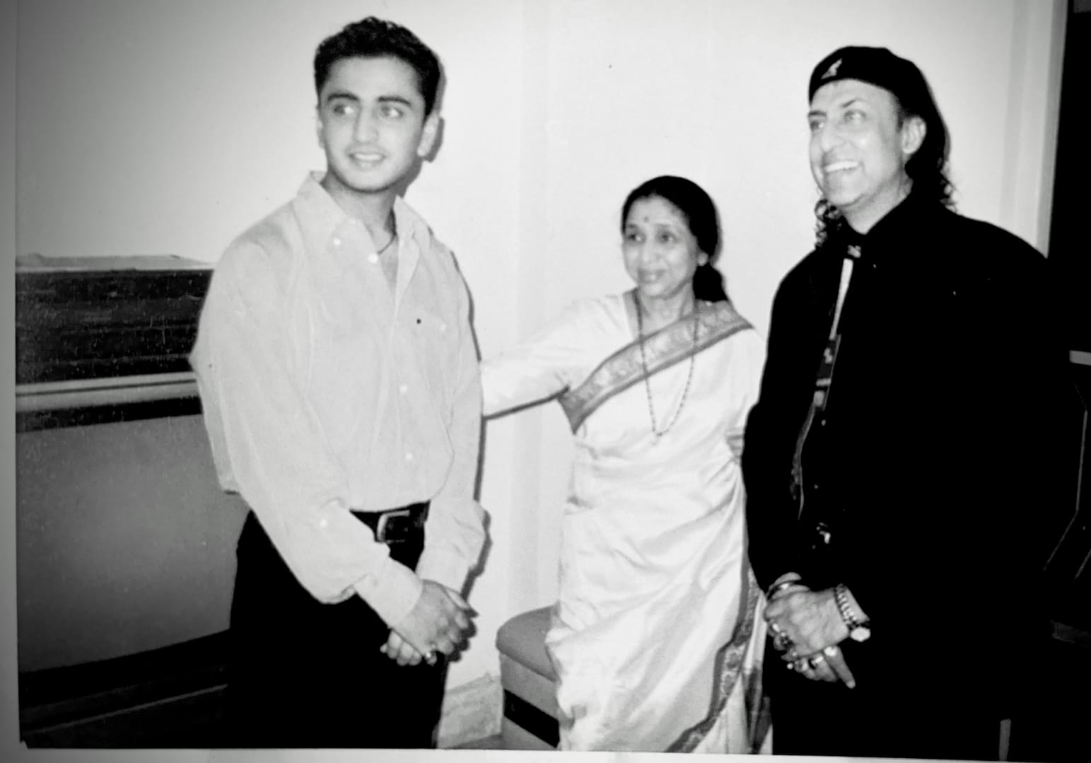 Asha Bhosle Album Cover